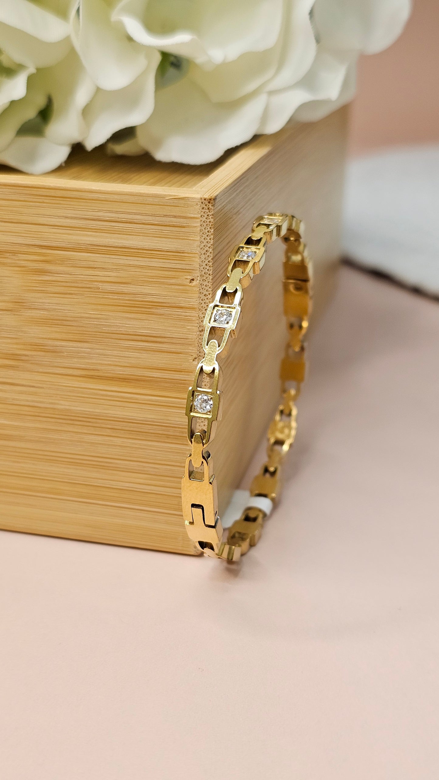 GOLD PLATED BRACELET