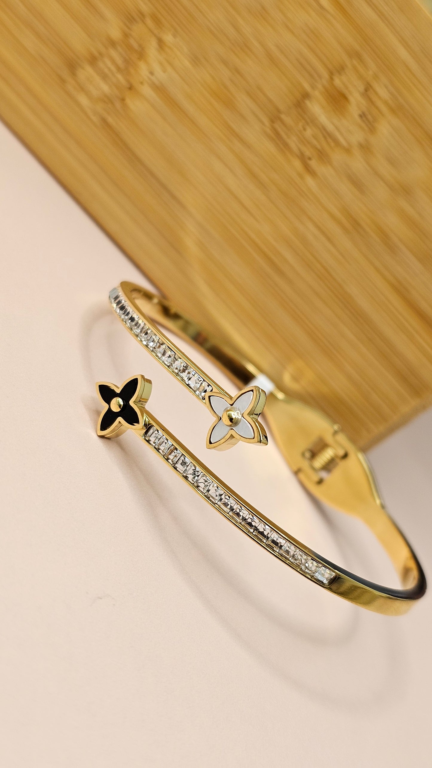 GOLD PLATED BRACLET