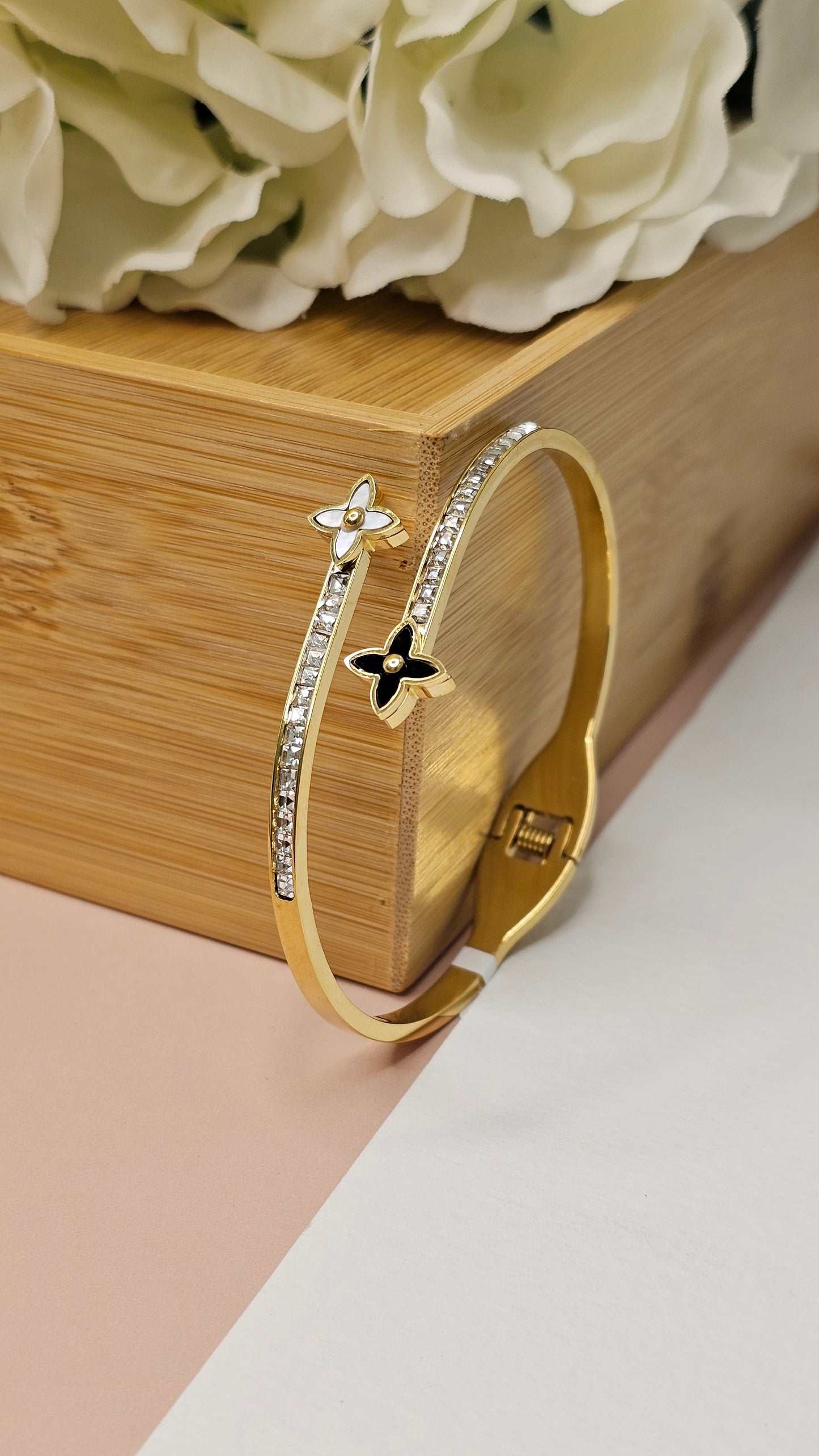 GOLD PLATED BRACLET