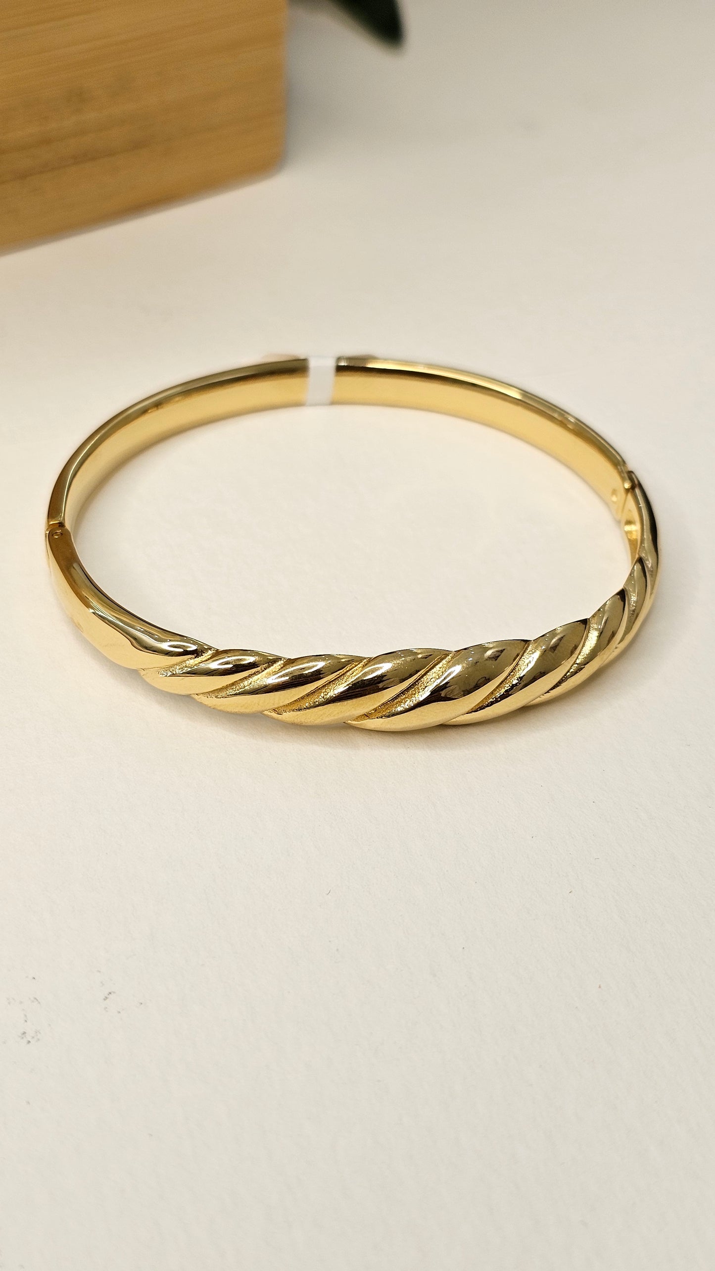 GOLD PLATED PENDANT