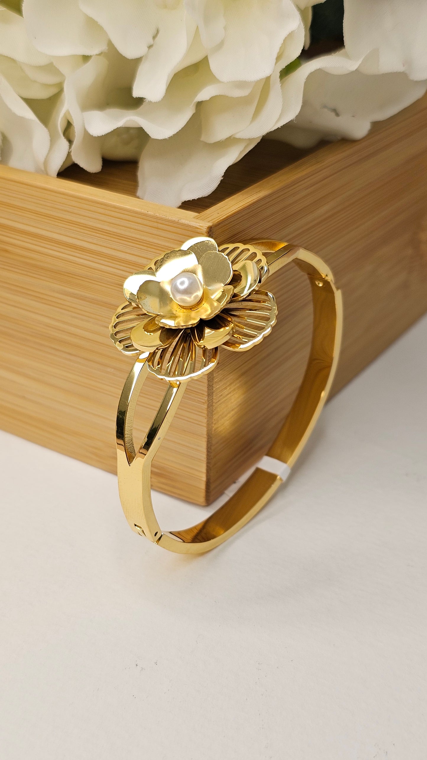 GOLD PLATED BRACELET