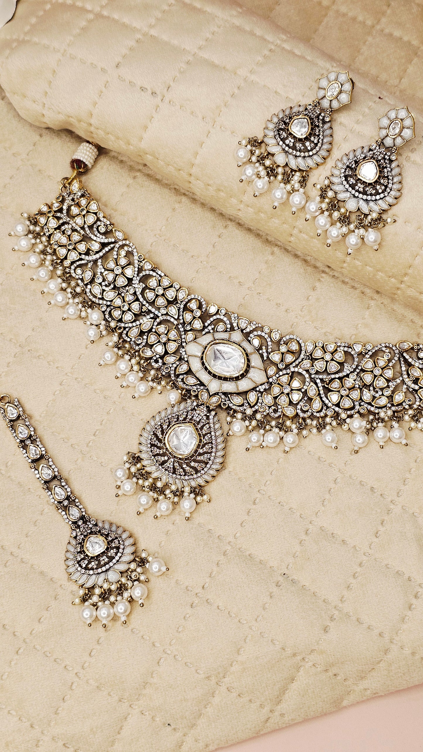 KUNDAN NECKLACE SET