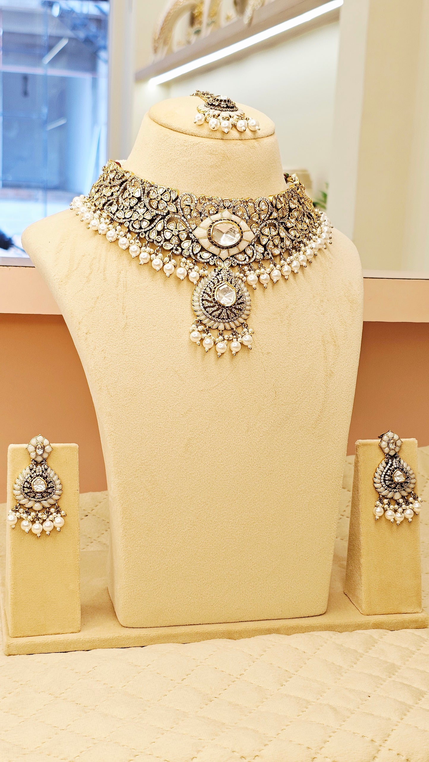 KUNDAN NECKLACE SET