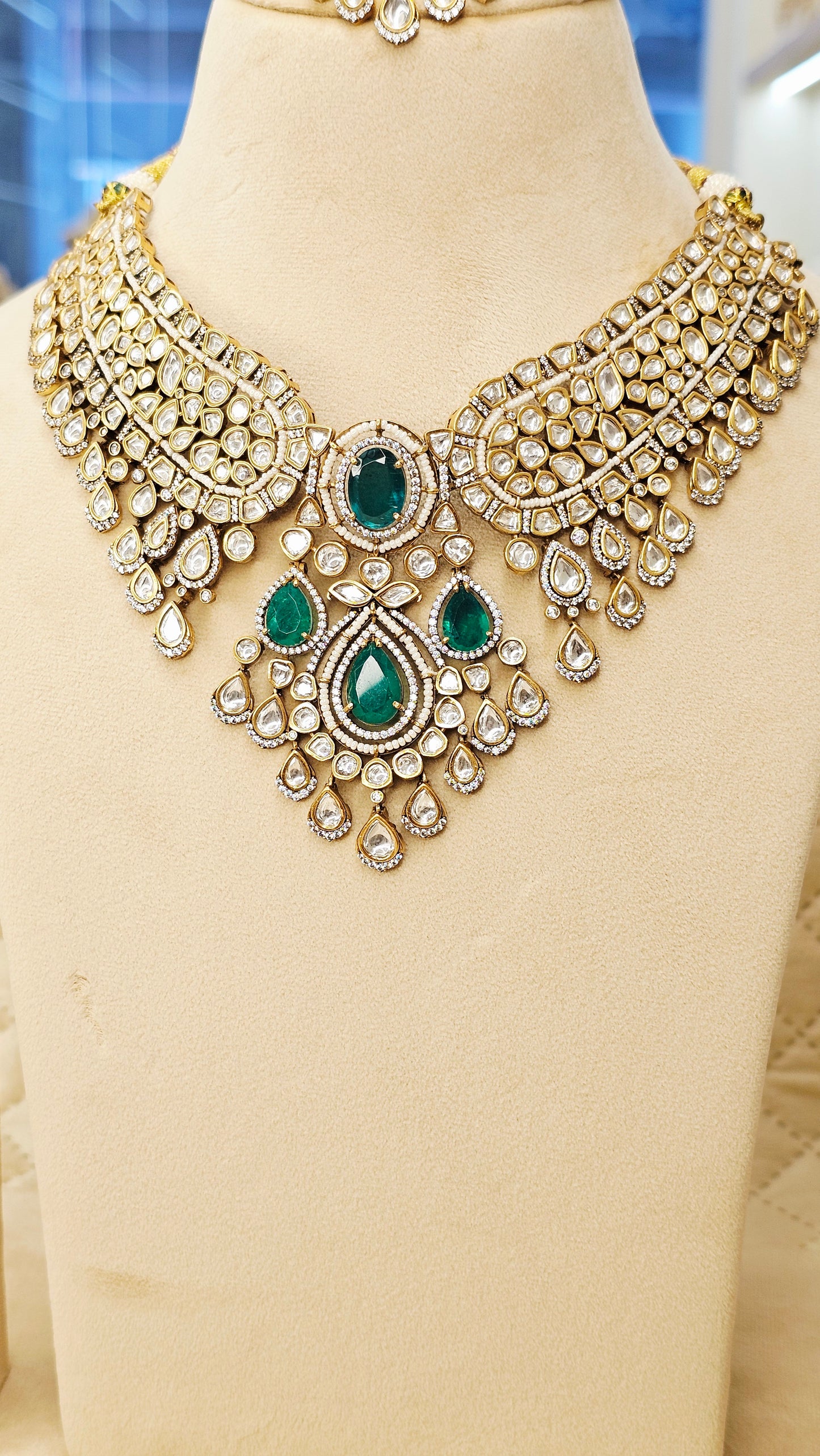 MOISSANITE NECLACE SET WITH MANG TIKA