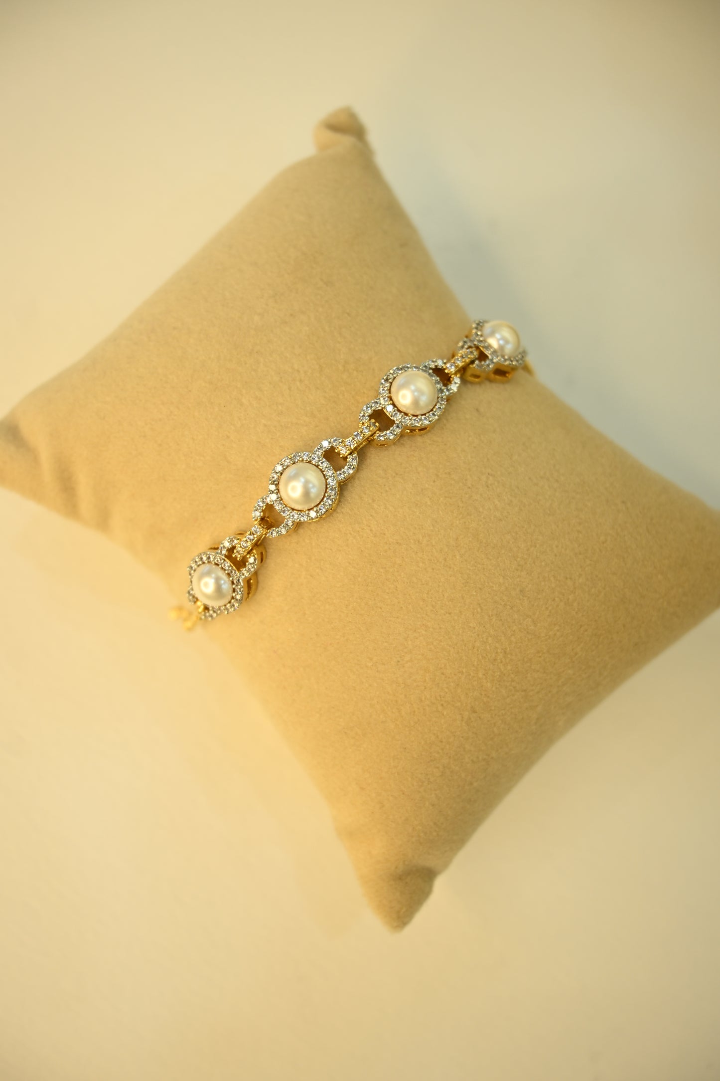 Pearl Chain Bracelet