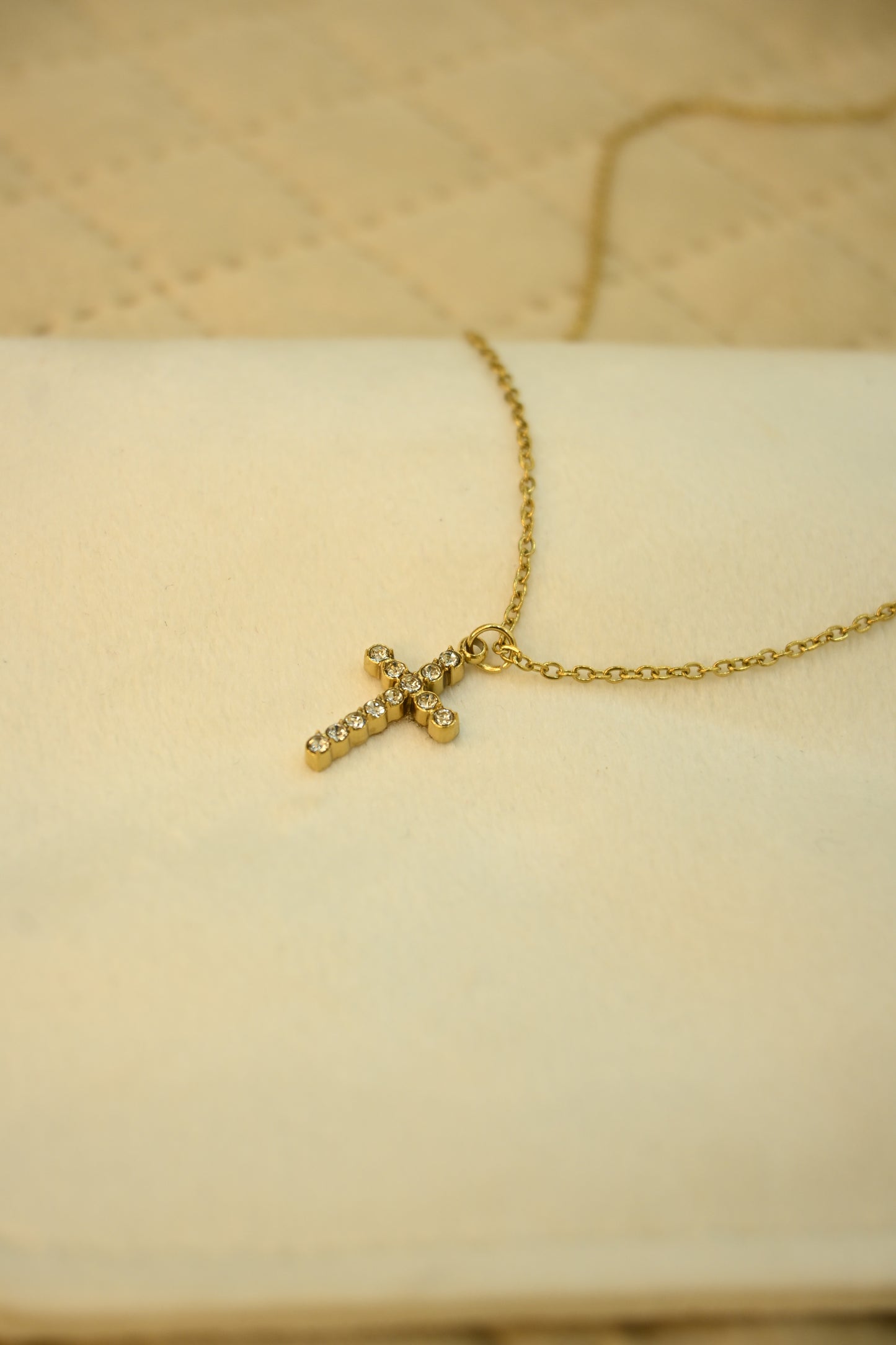 CROSS PENDANT
