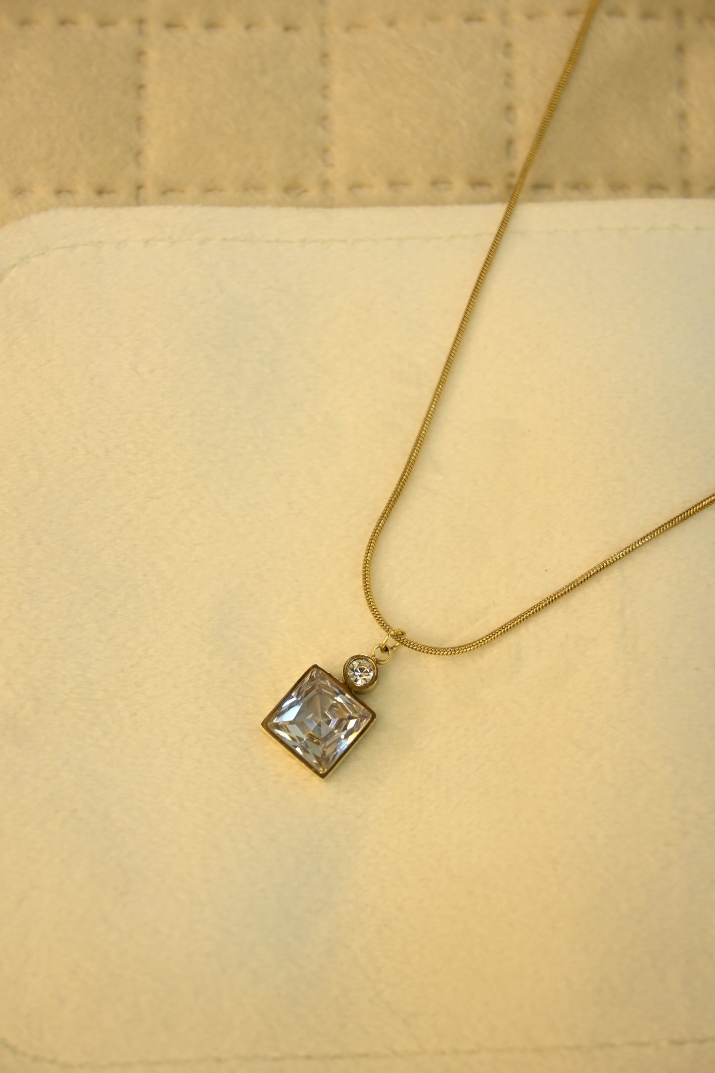 BIG STONE PENDANT