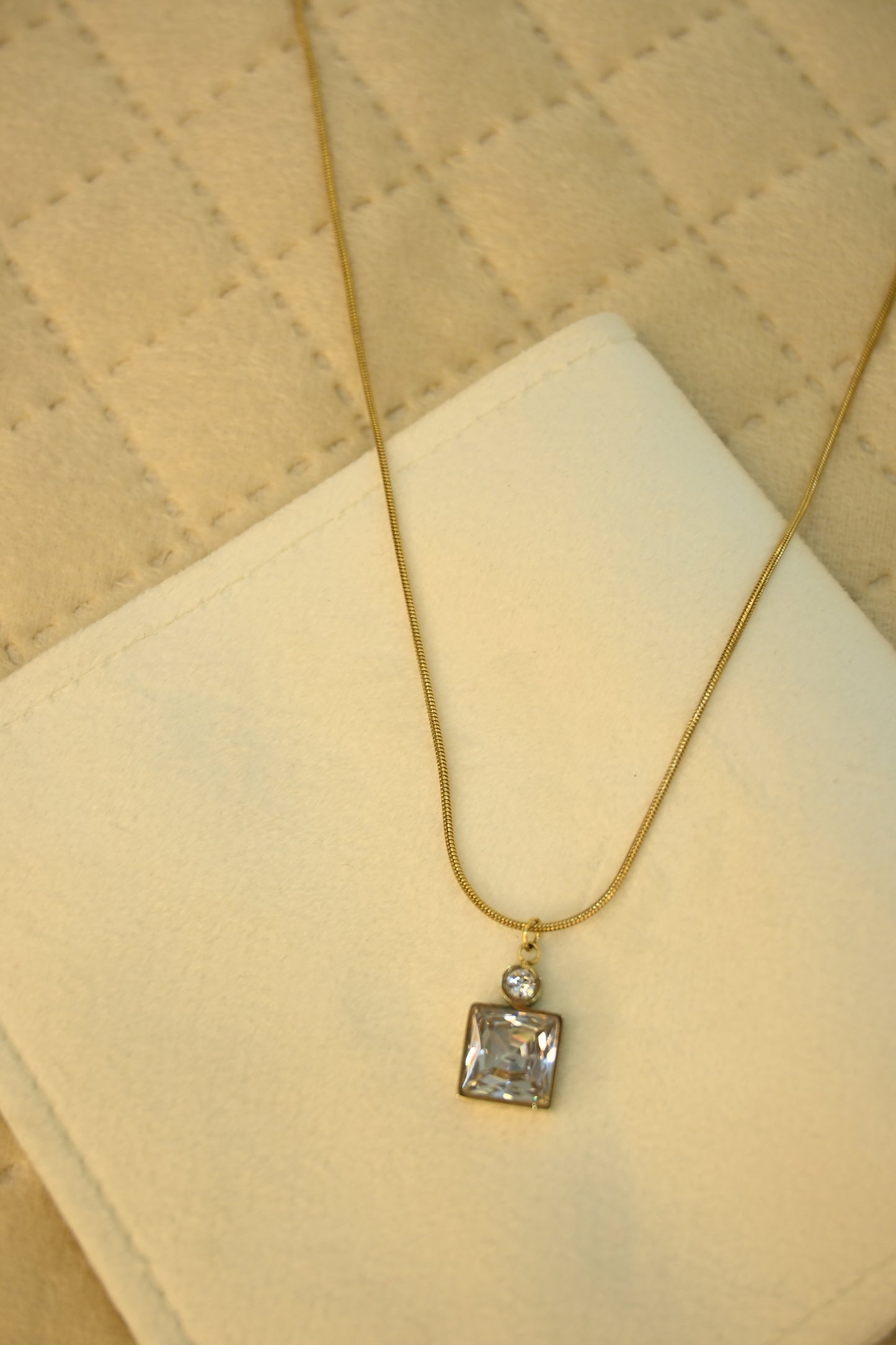 BIG STONE PENDANT