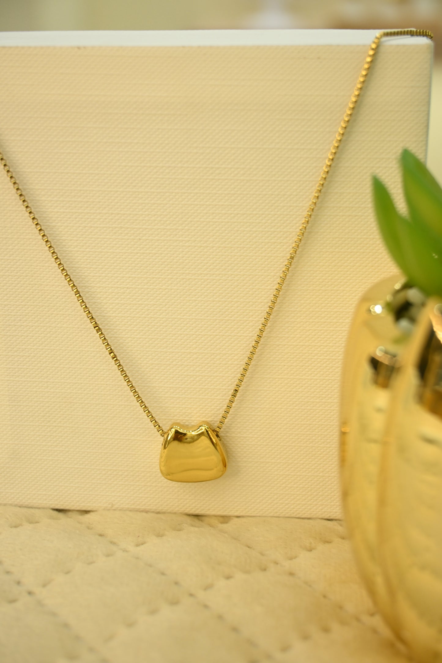 GOLD PLATED PENDANT