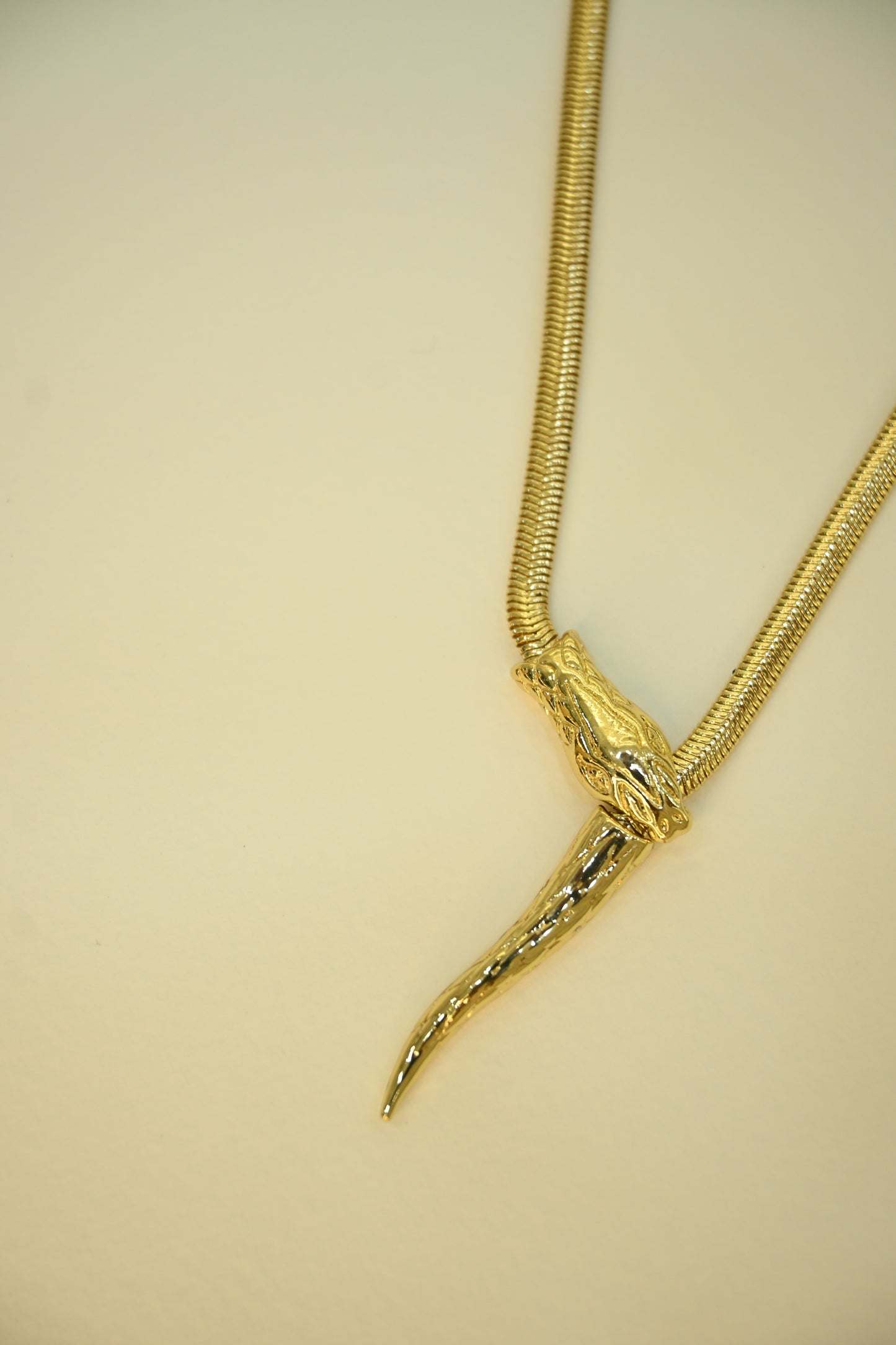 SNAKE NECKLACE
