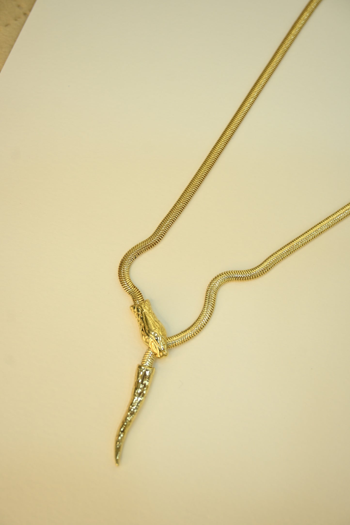 SNAKE NECKLACE