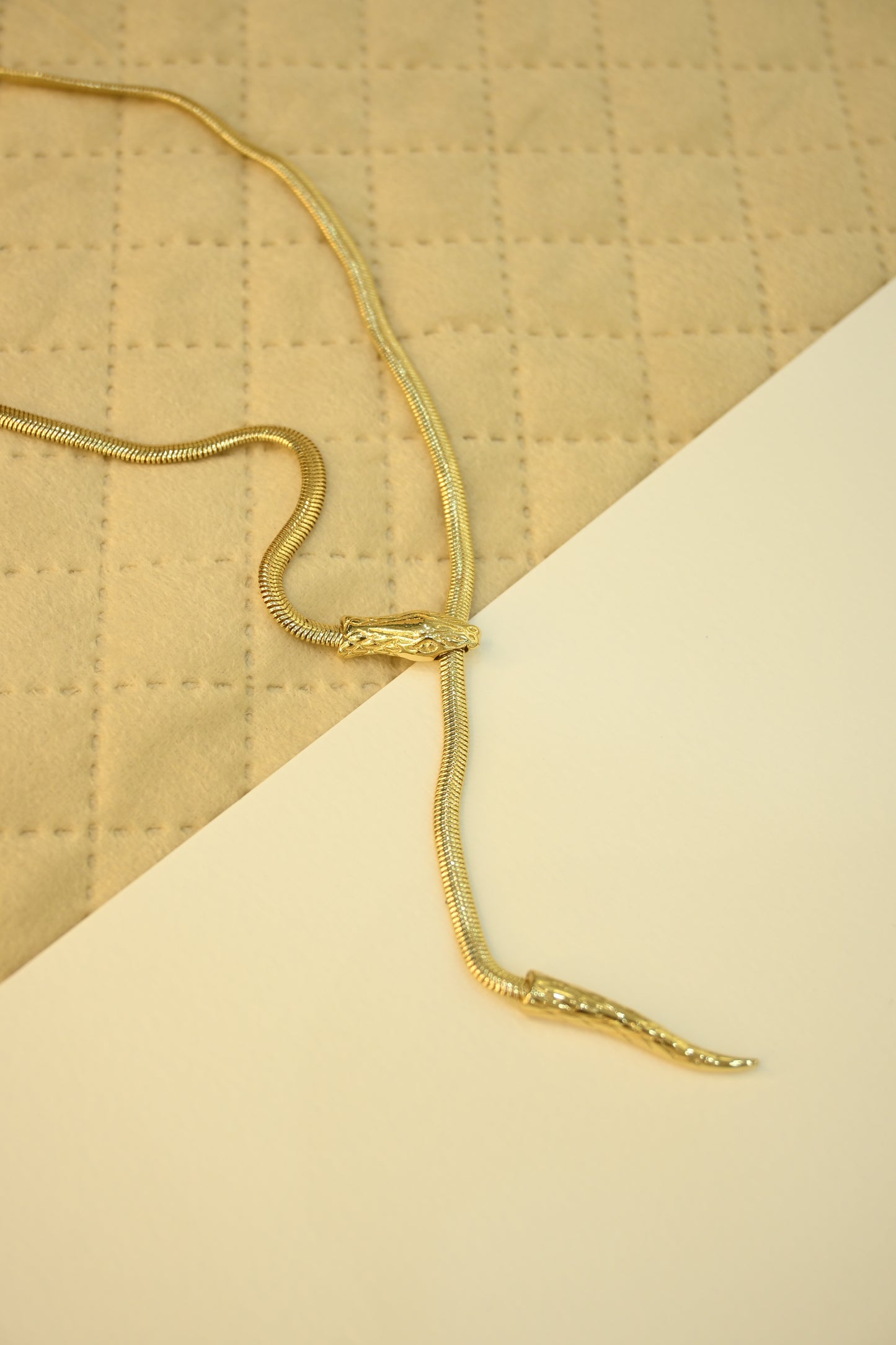 SNAKE NECKLACE
