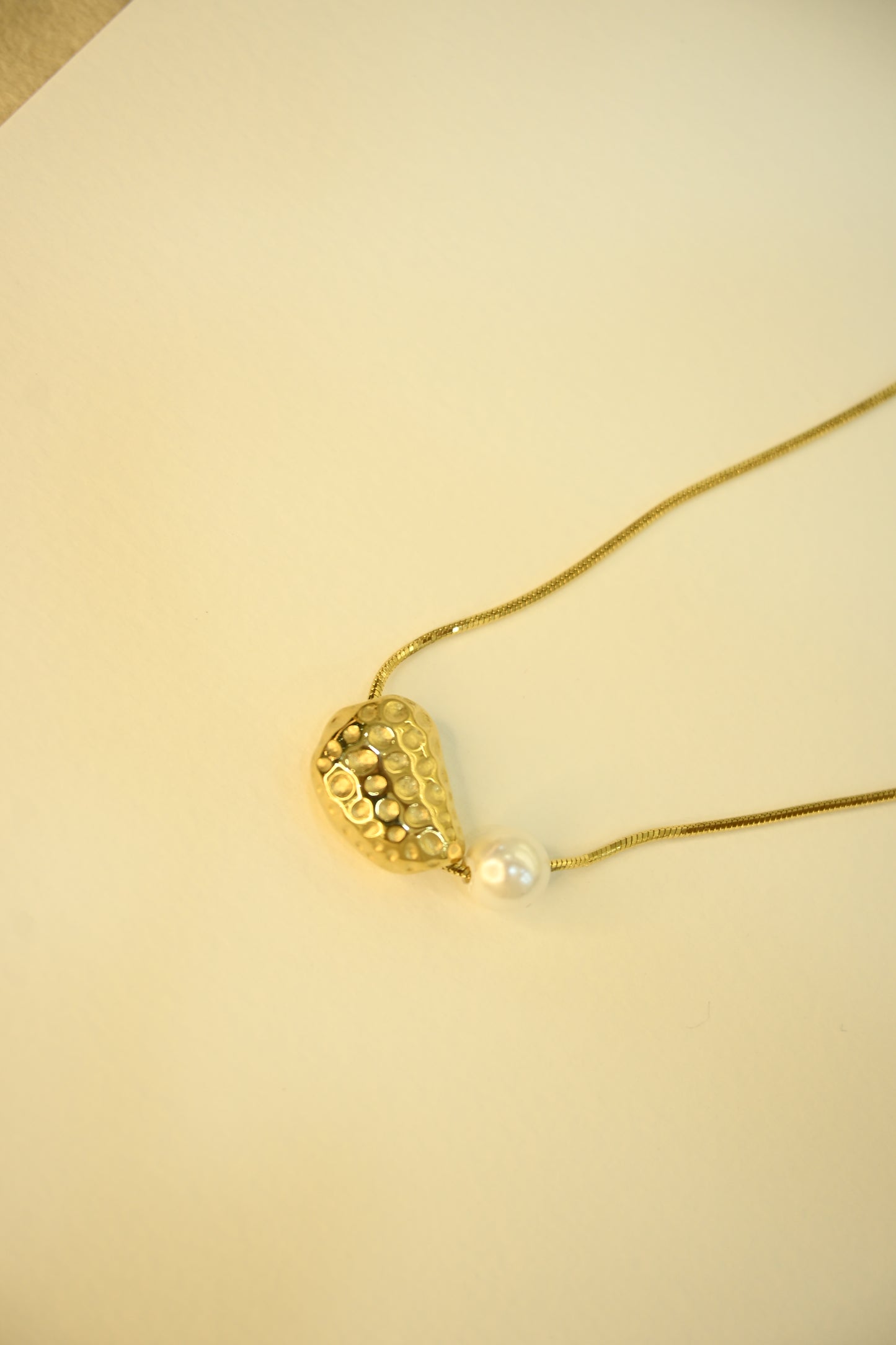 CUTE PEARL NECKLACE
