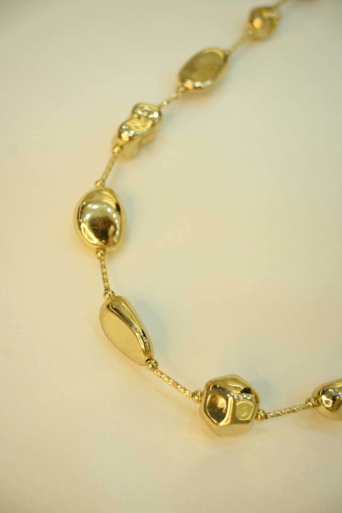 STATEMENT NECKLACE
