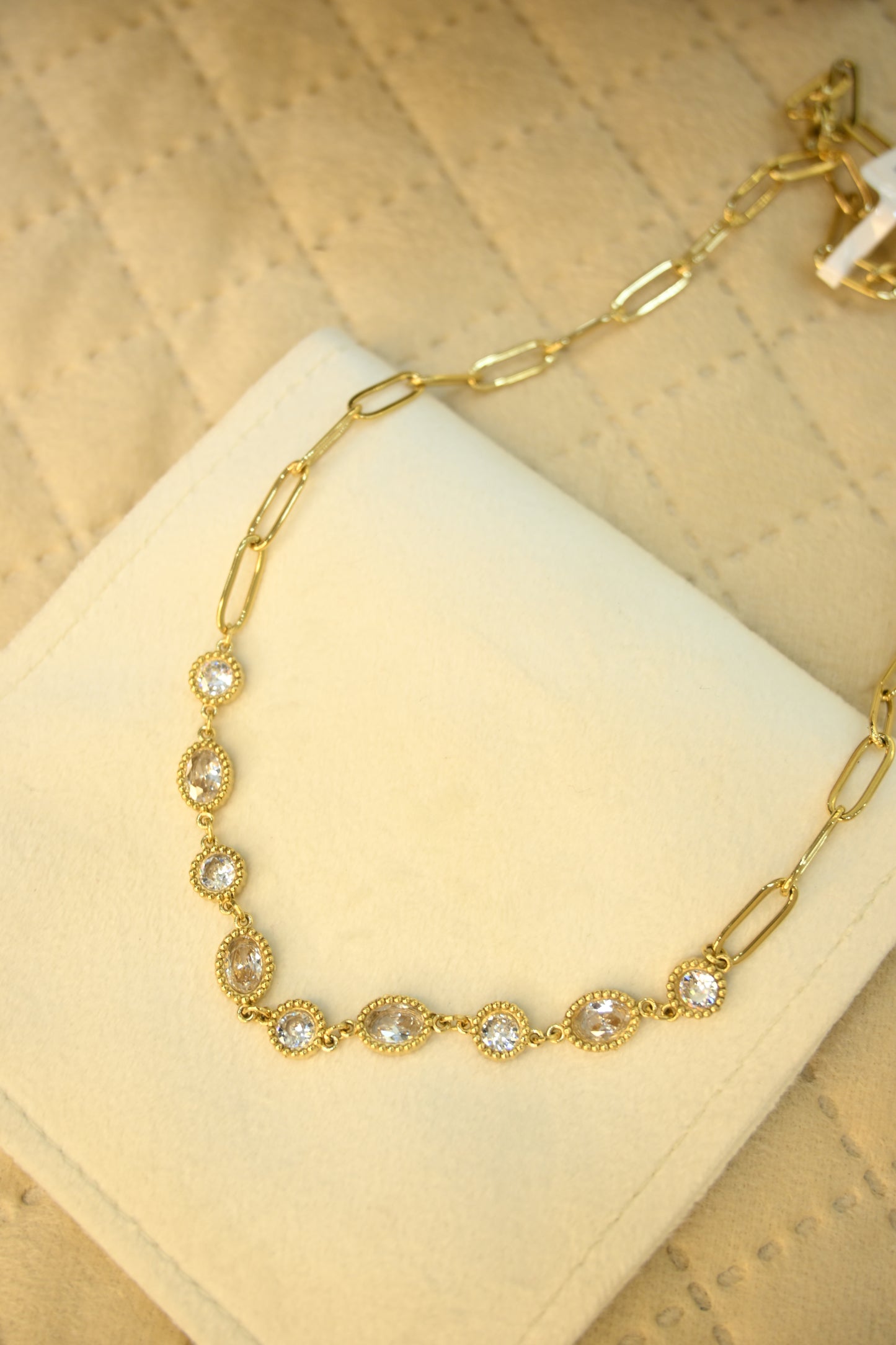 ZIRCON PENDANT