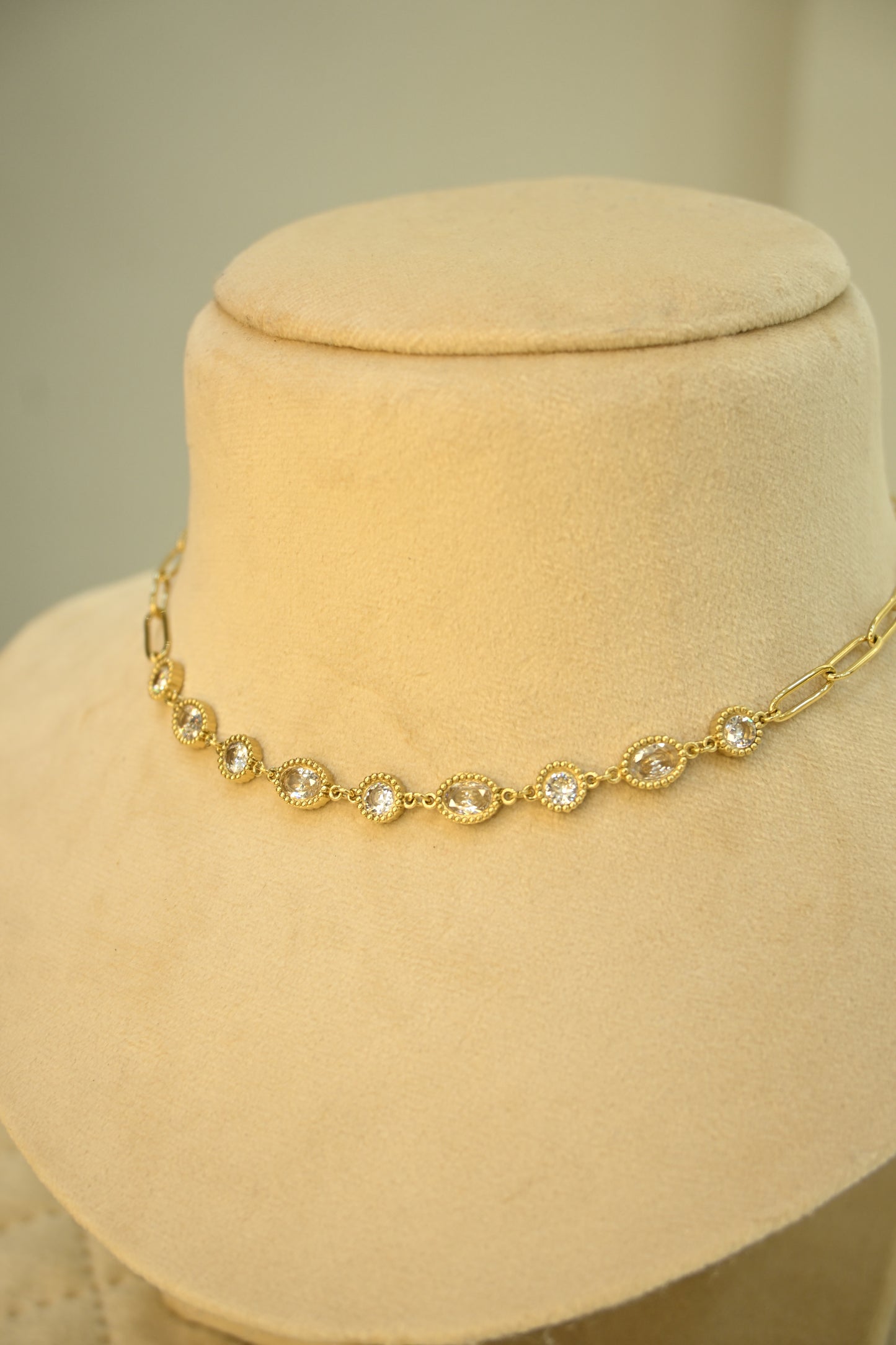 ZIRCON PENDANT
