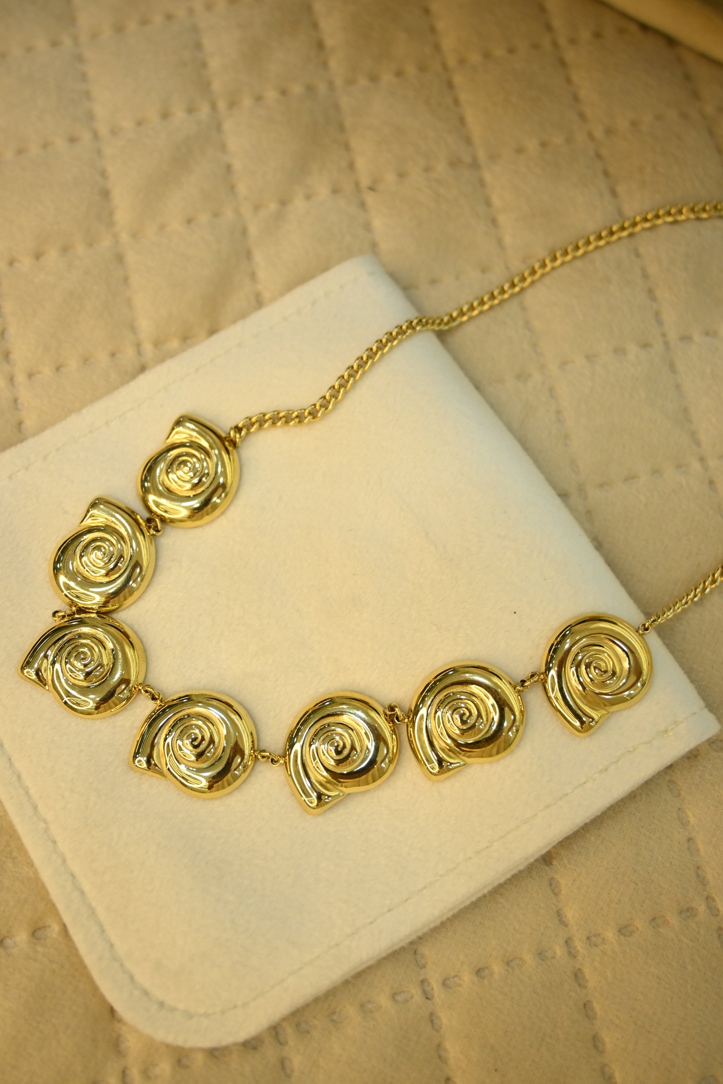 STATEMENT PENDANT