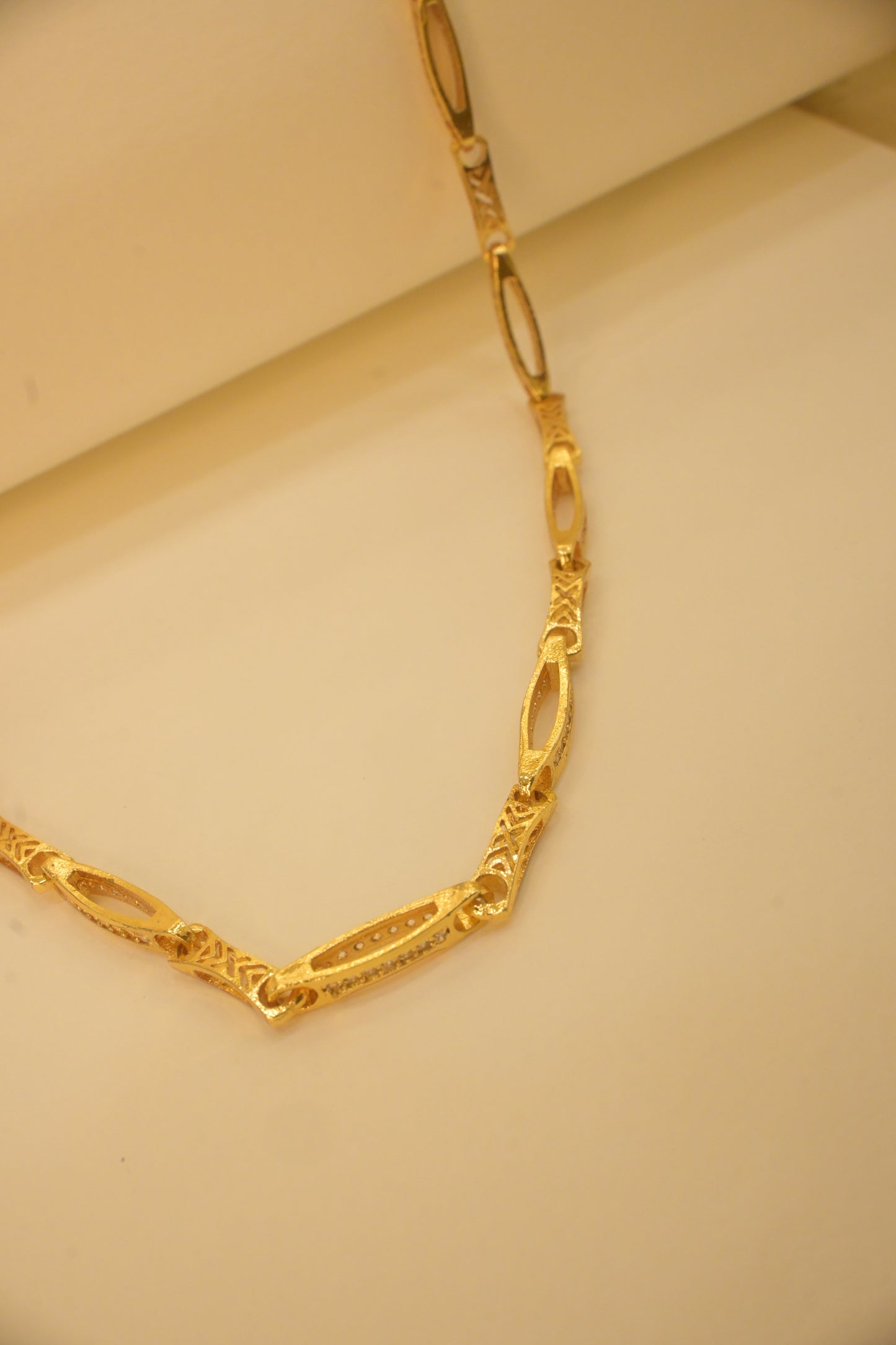 18K THIK GOLD PLATED WITH STONE BEADED CHAIN