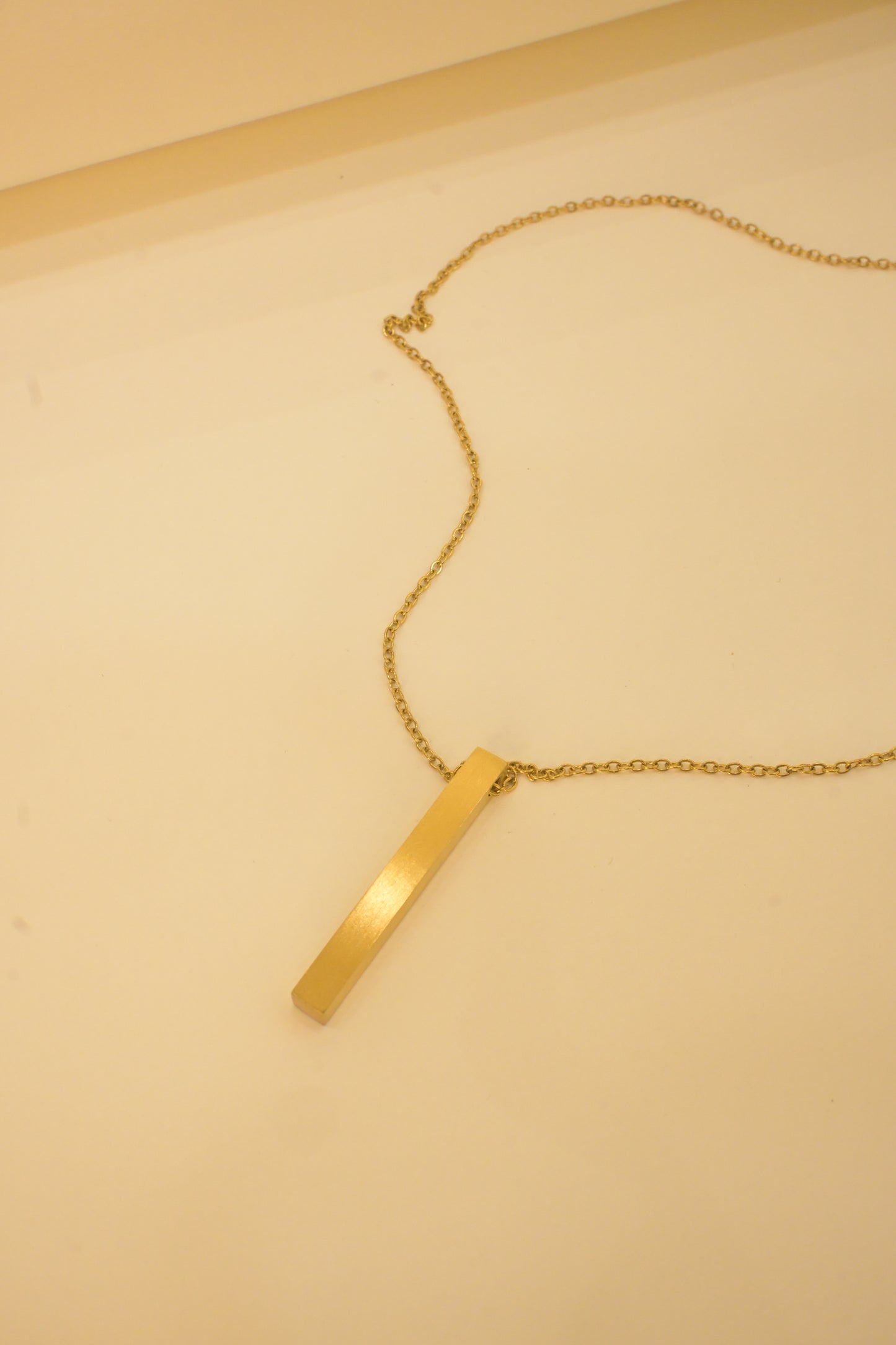 18K GOLD PLATED LINEAR PENDANT