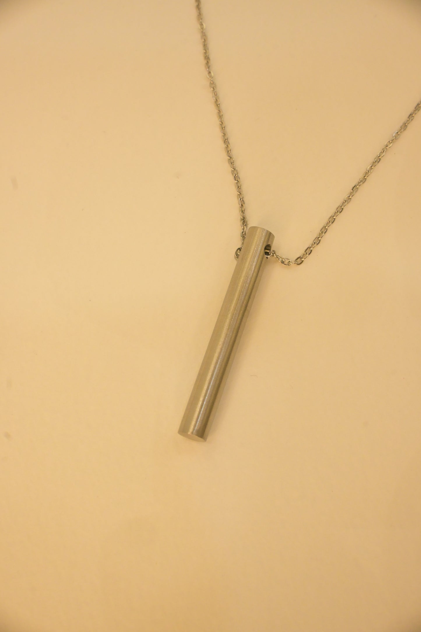 SILVER CHAIN PENDANT