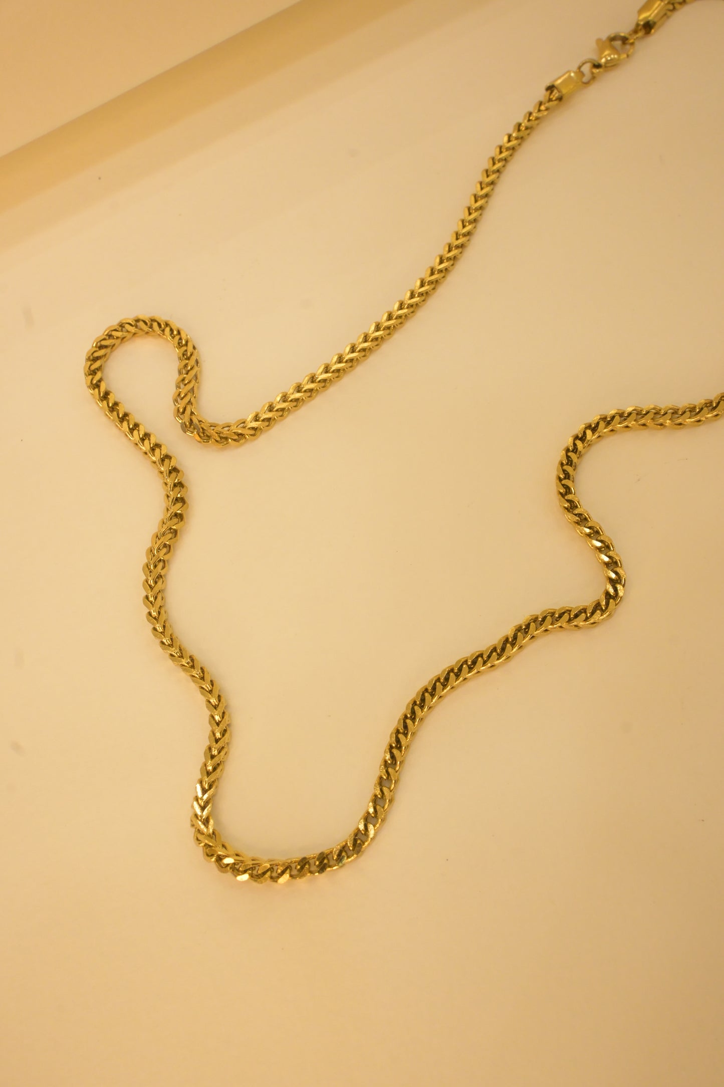 18 K GOLD PLATED CHAIN