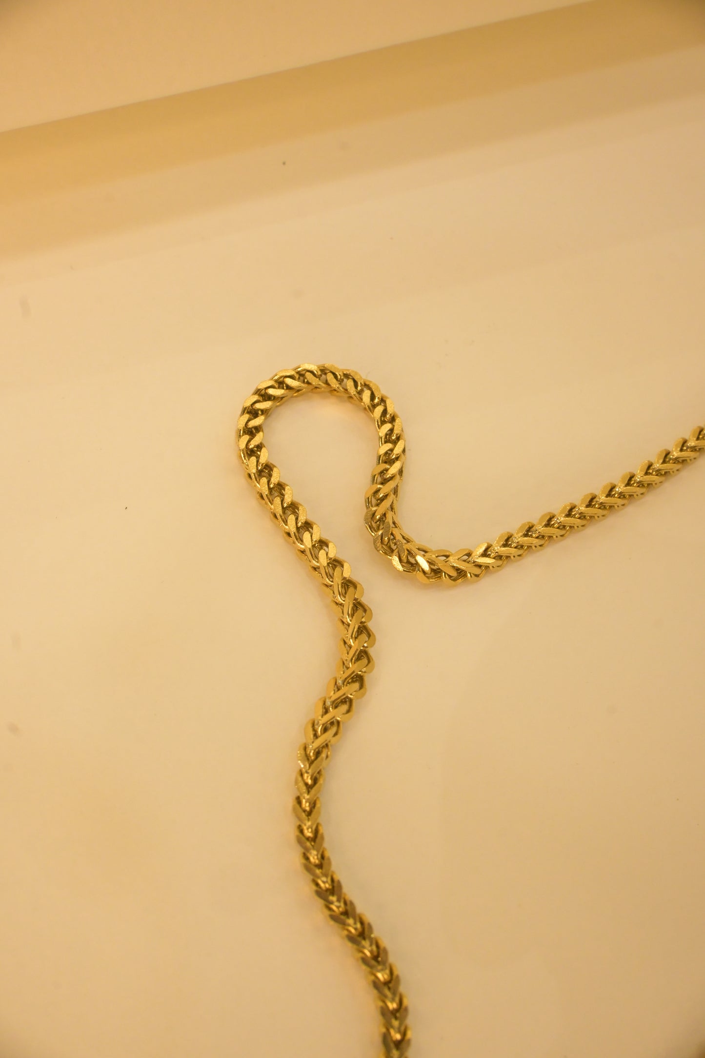 18 K GOLD PLATED CHAIN