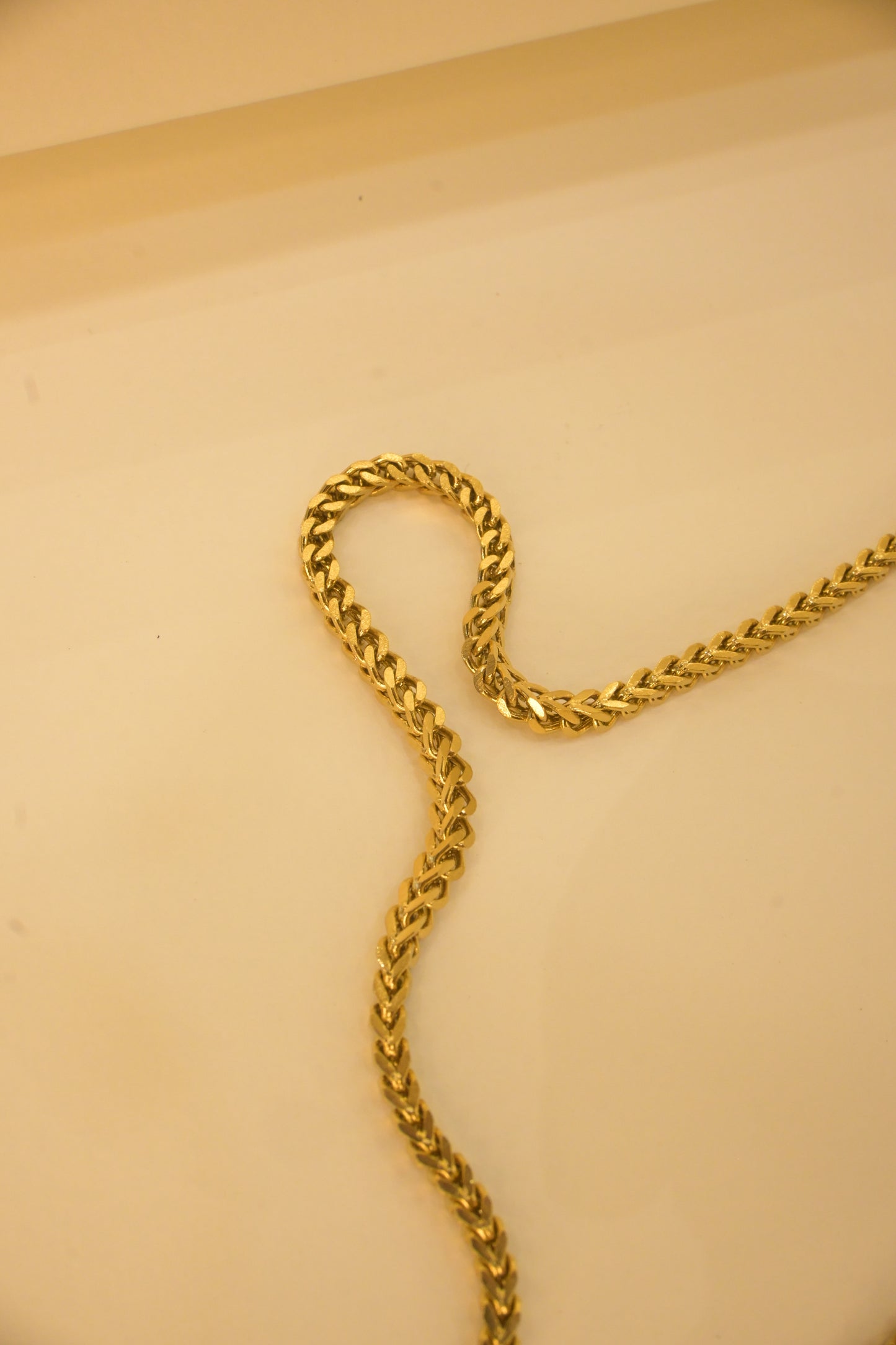 18 K GOLD PLATED CHAIN