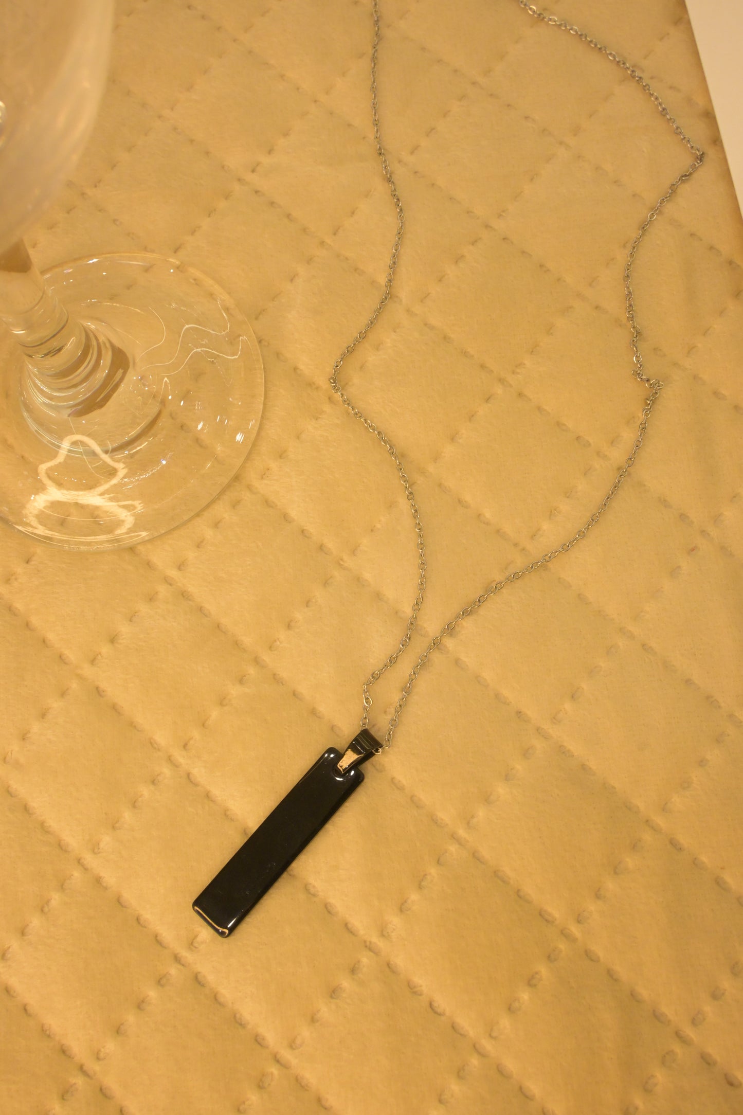 BLACK PENDANT
