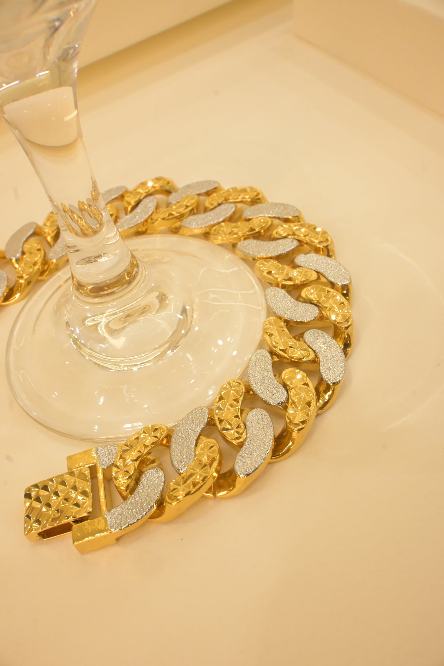 GOLD PLATED CERAMIC BRACELET