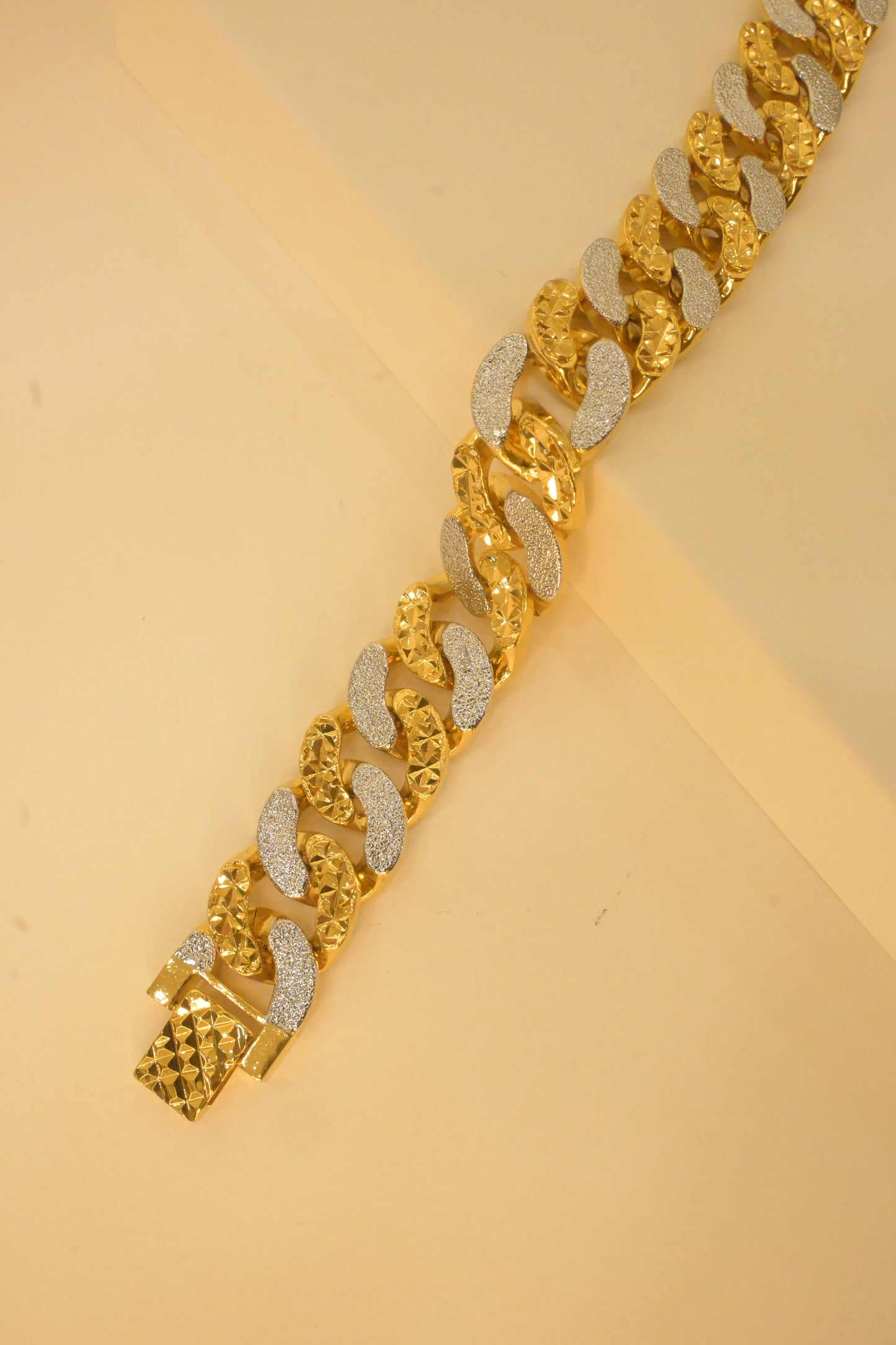 GOLD PLATED CERAMIC BRACELET