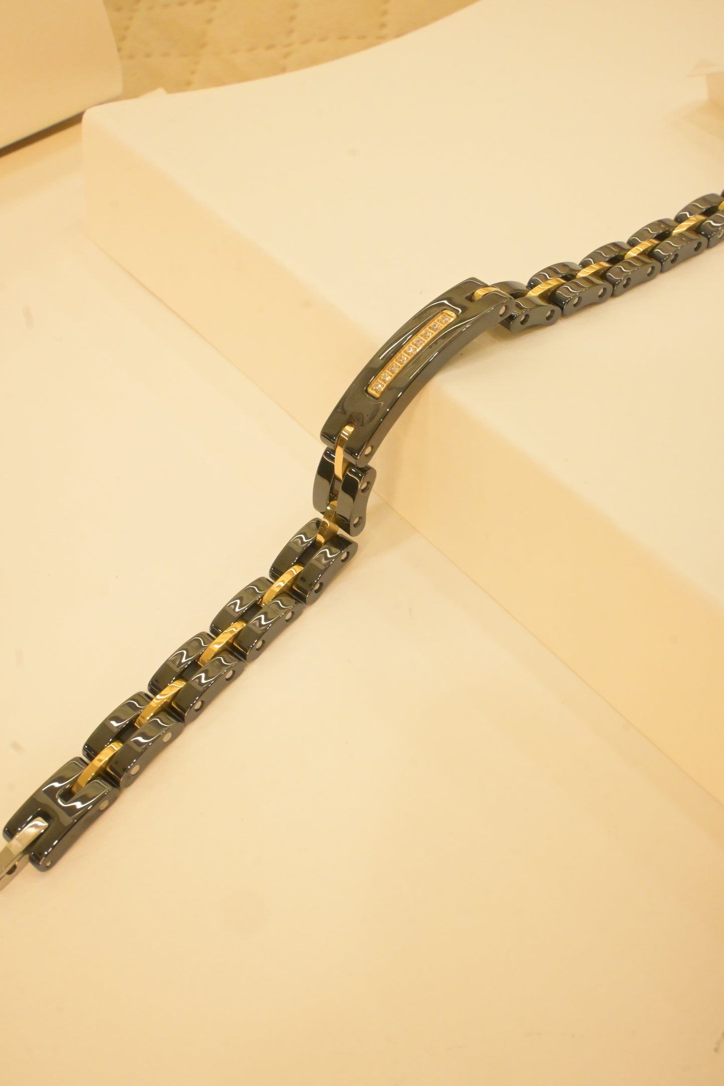 BLACK CERAMICC BRACELET