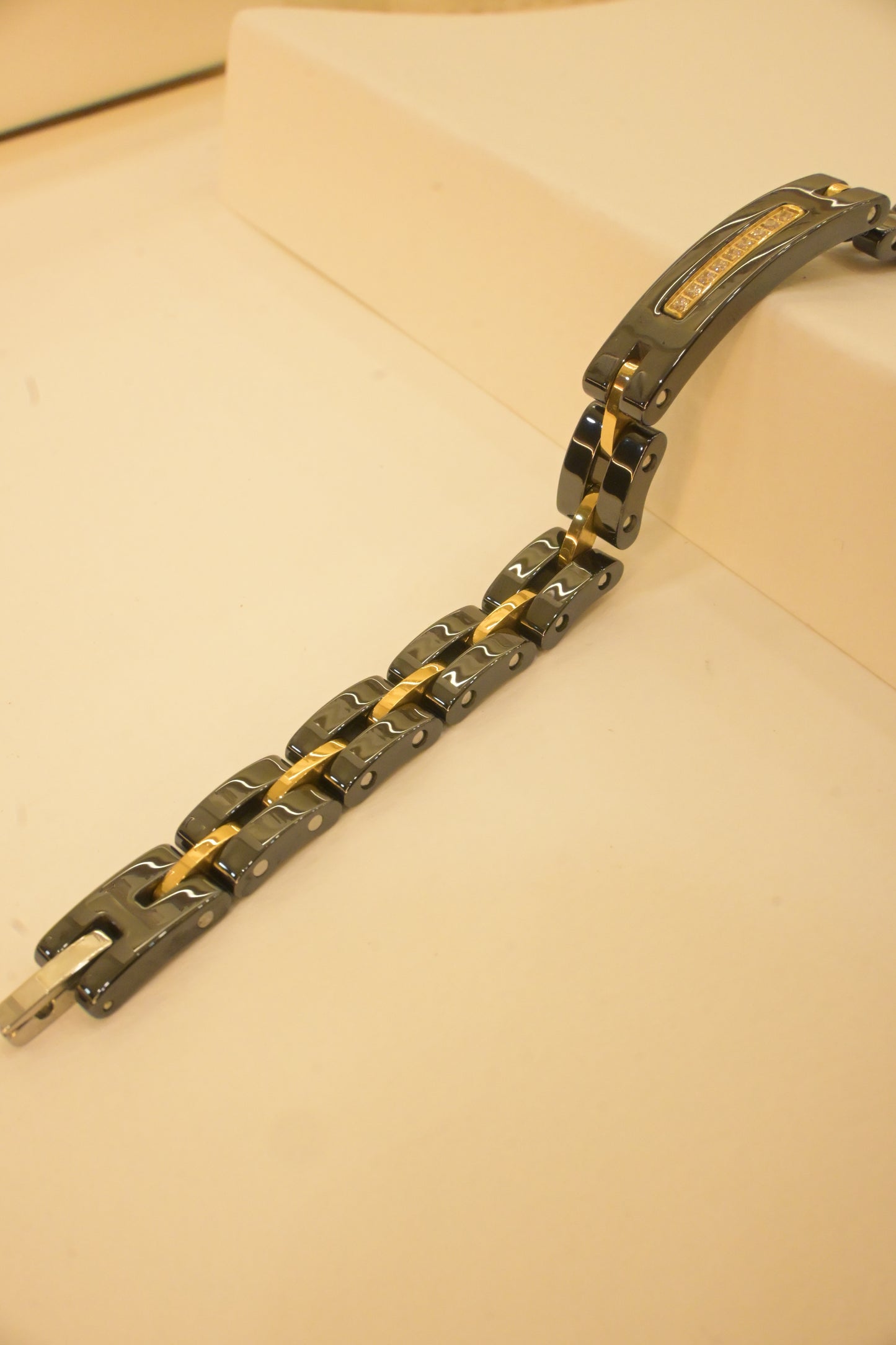 BLACK CERAMICC BRACELET
