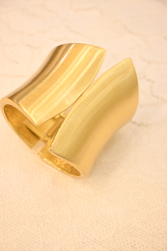 BIG STATEMENT CUFF BRACELET