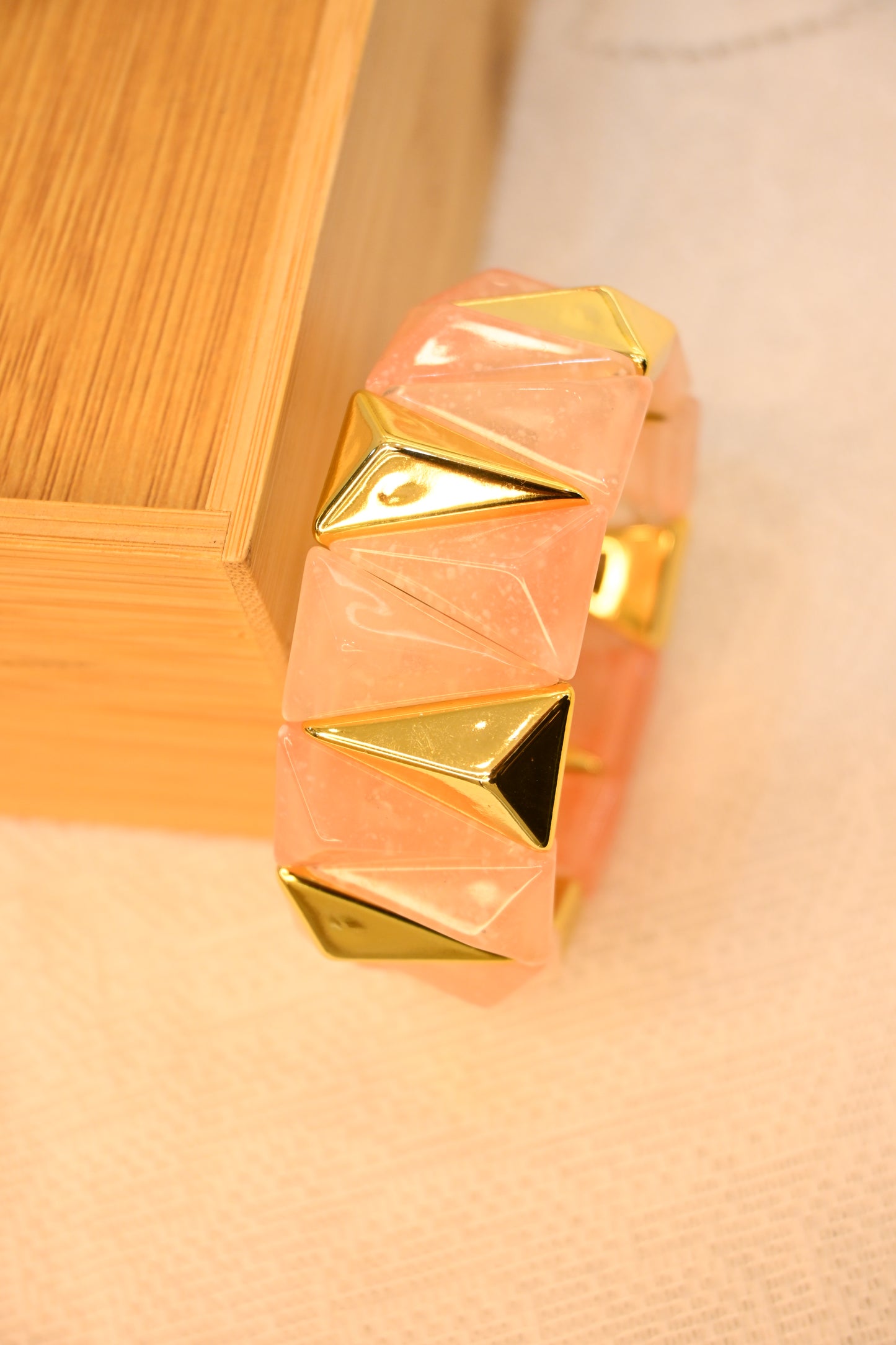 DUAL TONE ACRYLIC BRACELET