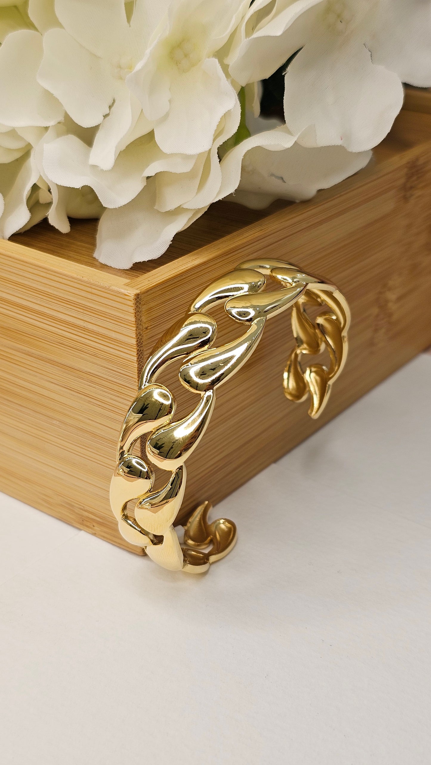 GOLD PLATED BRACELET