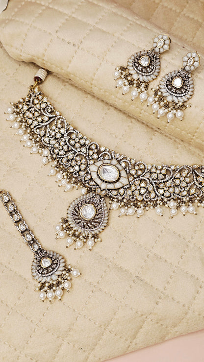 KUNDAN NECKLACE SET
