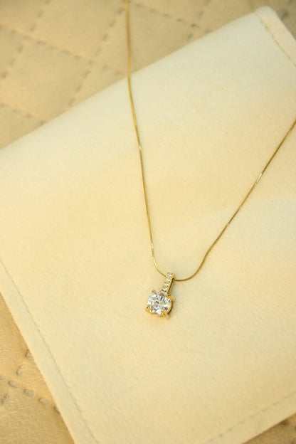 SOLITAIRE PENDANT