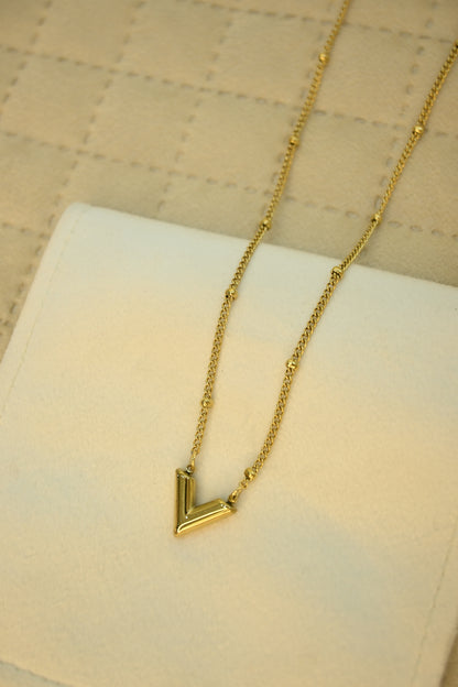 V SHAPE PENDANT