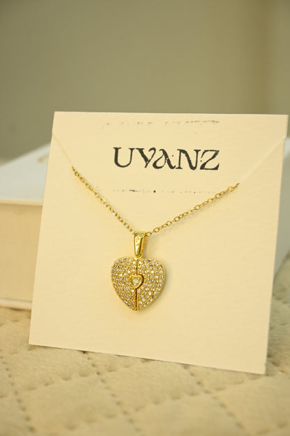 OPENABLE HEART PENDANT