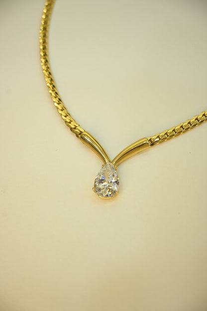 DELICATE DIAMOND NECKLACE