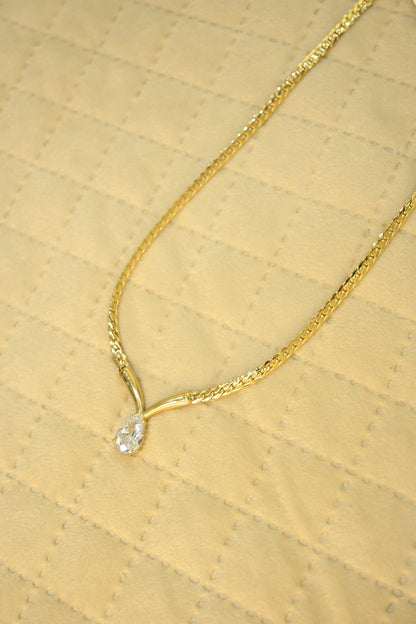 DELICATE DIAMOND NECKLACE