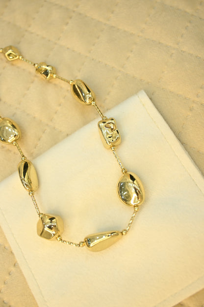STATEMENT NECKLACE