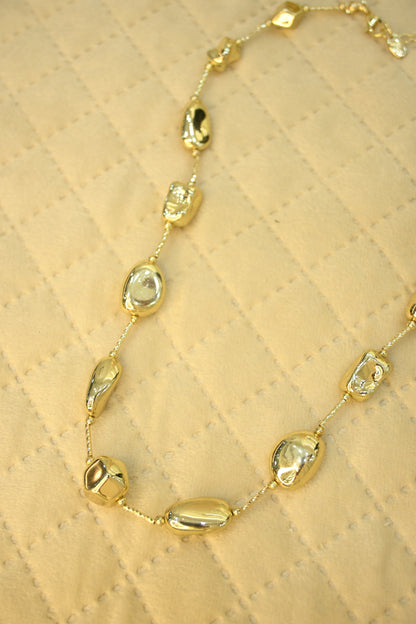 STATEMENT NECKLACE
