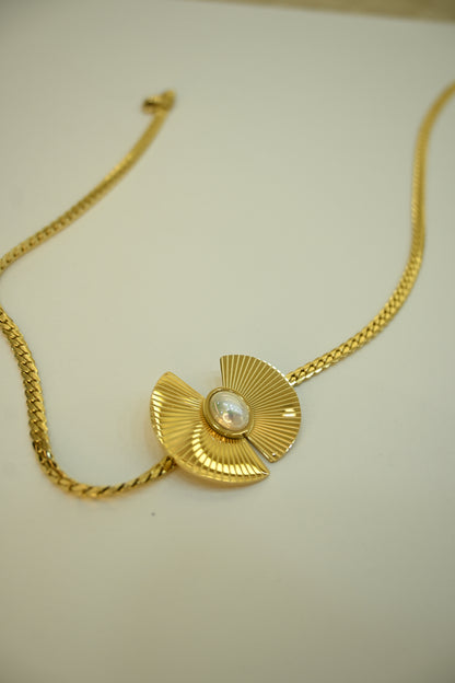 FLOWER PENDANT