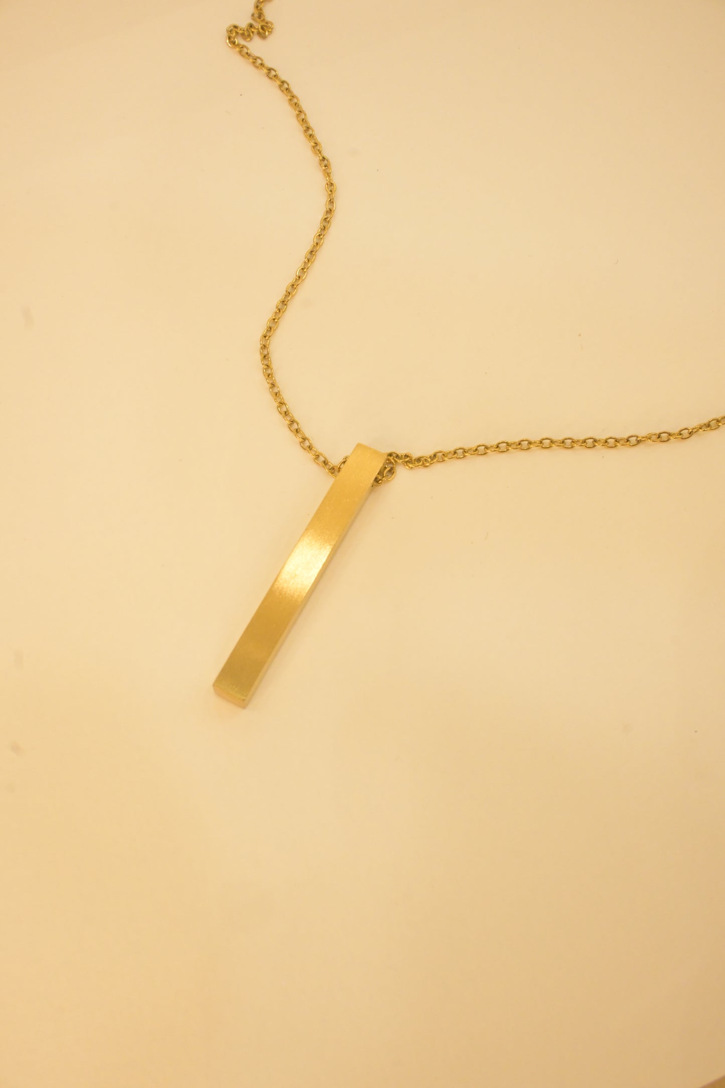 18K GOLD PLATED LINEAR PENDANT