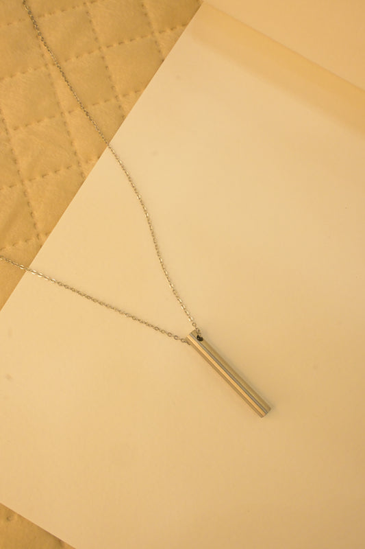 SILVER CHAIN PENDANT