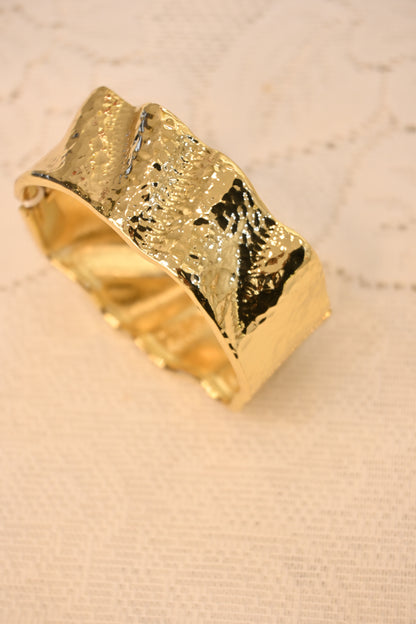 CUFF BRACELET
