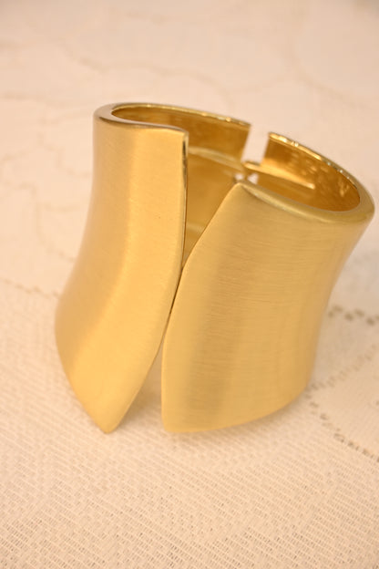 BIG STATEMENT CUFF BRACELET