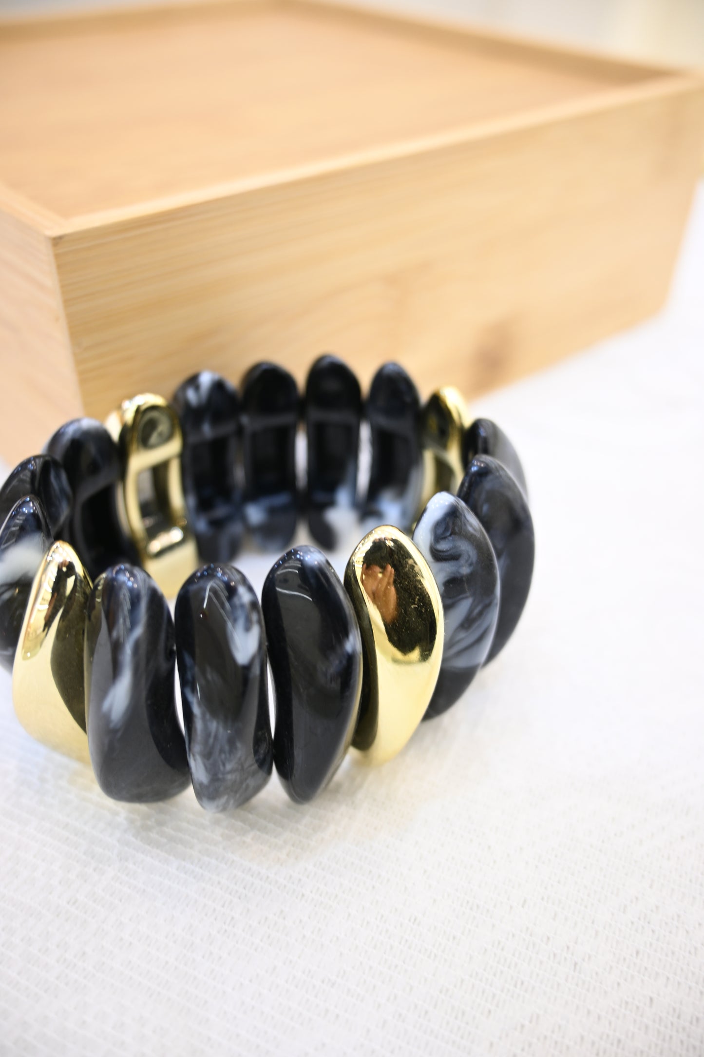 BLACK & GOLDEN BRACELET