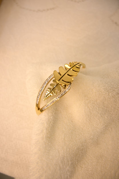 CRYSTAL LEAF BRACELET